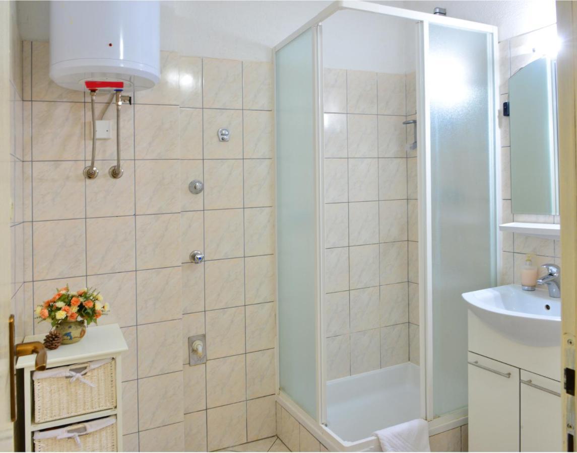 Apt Lavender On Nincevica St- 1 Bedroom Apt 5 Min To The Old Town Of Split Exterior foto
