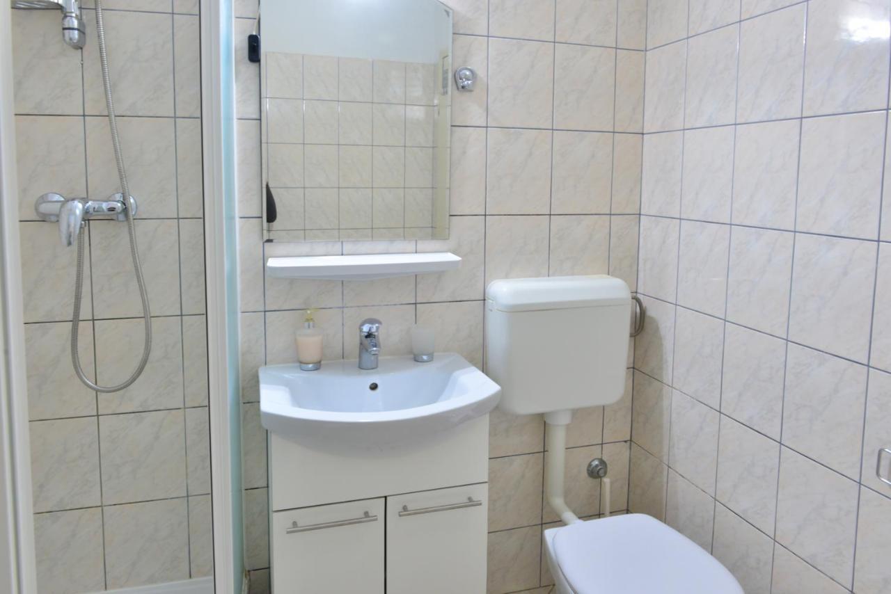 Apt Lavender On Nincevica St- 1 Bedroom Apt 5 Min To The Old Town Of Split Exterior foto